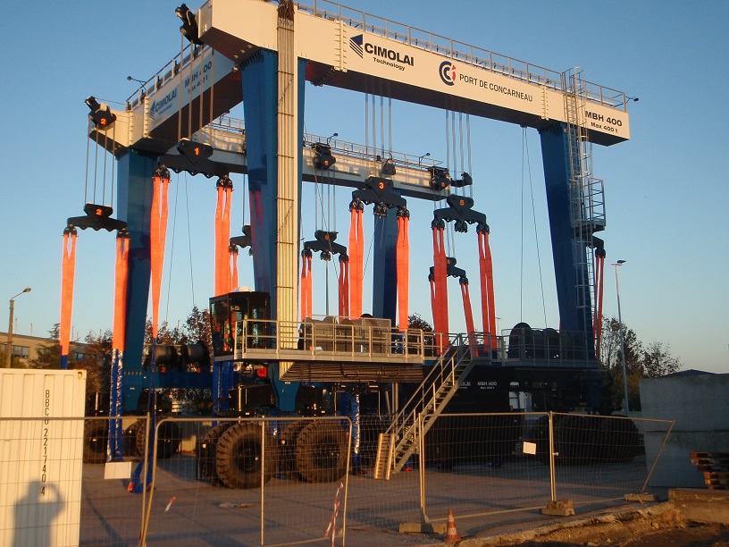 Concarneau new 400 ton travel hoist Concarneau new 400 ton travel hoist