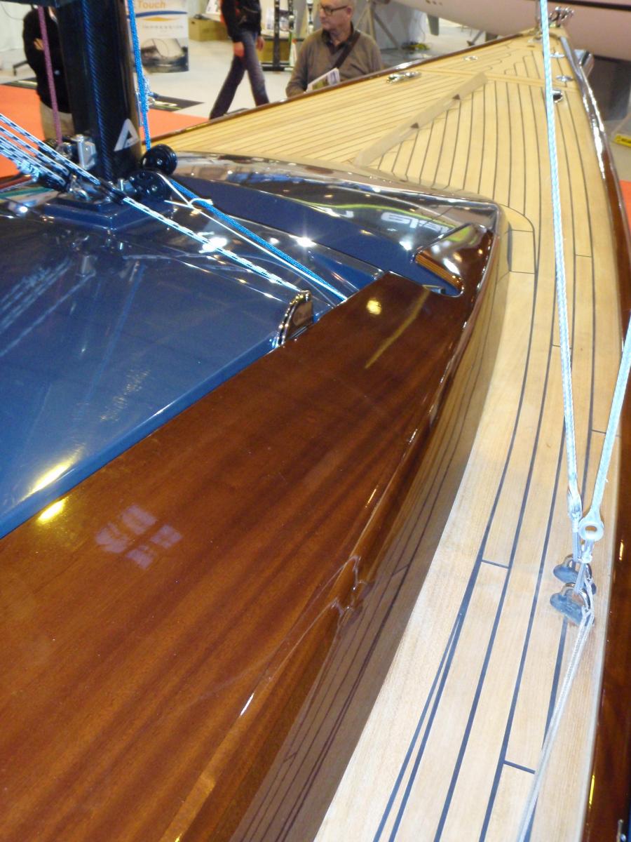 Salon Nautique - Tofinou 8m quality of finish Salon Nautique - Tofinou 8m quality of finish